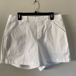 NWOT SPANX White Stretch Twill Shorts  XL  / 6” inseam